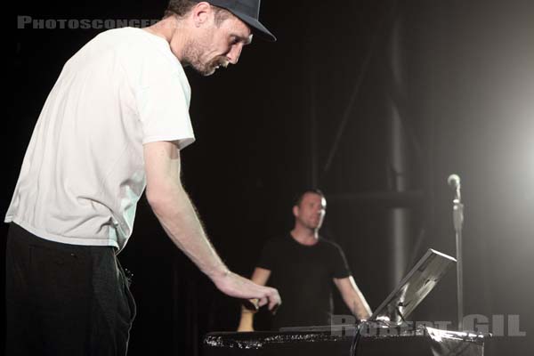 SLEAFORD MODS - 2016-05-27 - PARIS - Espace Charlie Parker - Grande Halle - 